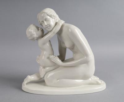 Karl Lysek, Mutter mit Kind, Modellnummer: 757, Porzellanmanufaktur Philipp Rosenthal  &  Co., Selb, um 1940 - Antiquariato