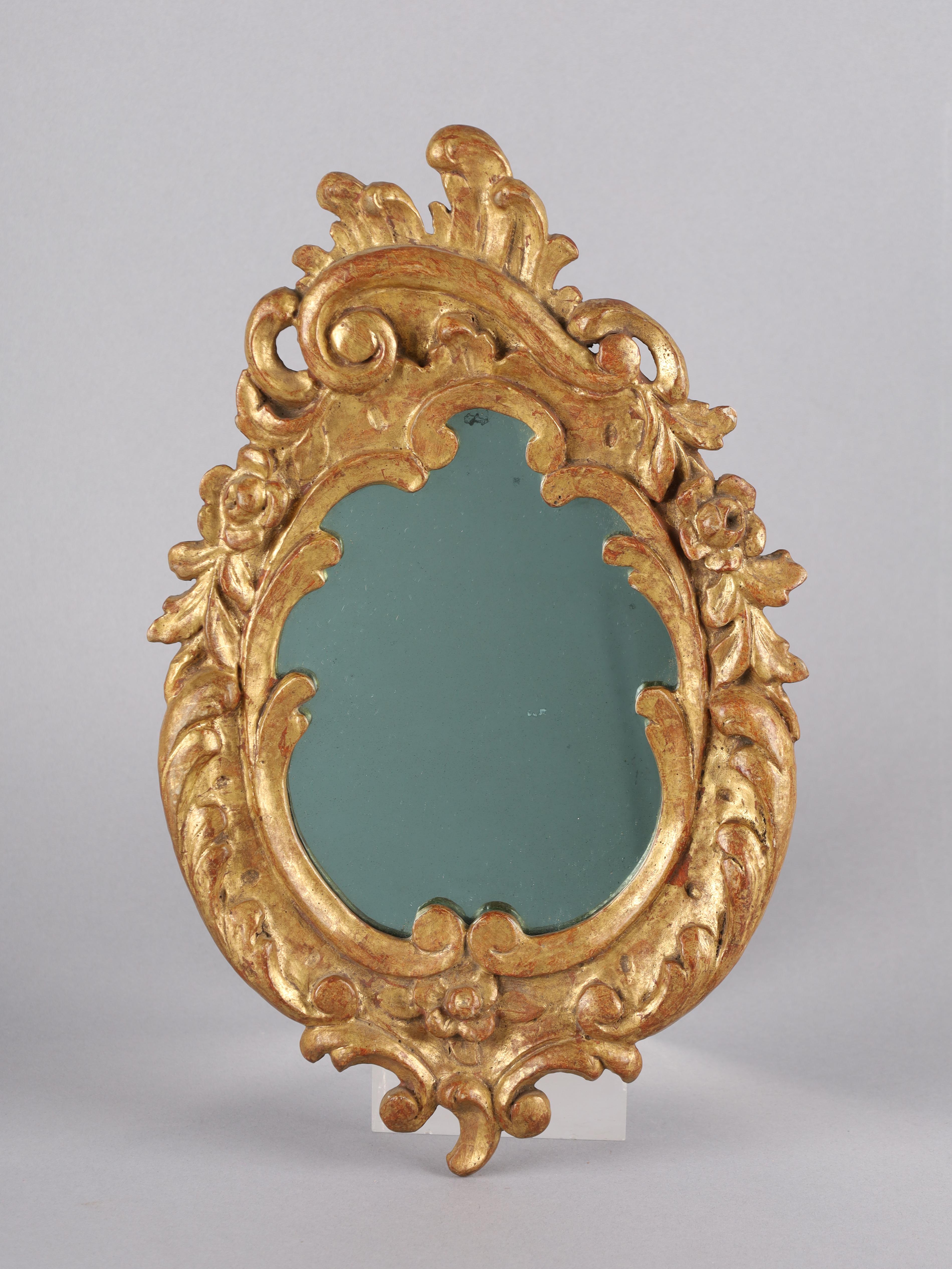 Kleiner Spiegel im Stil des Rokoko, 20. Jh., - Antiquitäten 30.08.2023 -  Startpreis: EUR 150 - Dorotheum