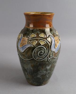 Vase mit reliefiertem Floraldekor, Royal Doulton, England, um 1920/30 - Starožitnosti