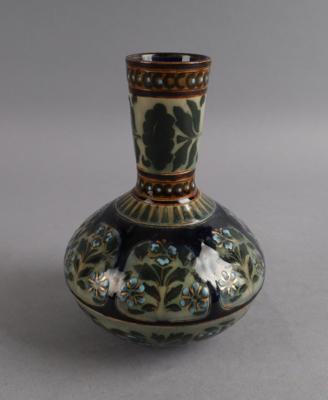 Vase mit floralem arabeskem Dekor, Royal Doulton, England, um 1920/30 - Antiquariato