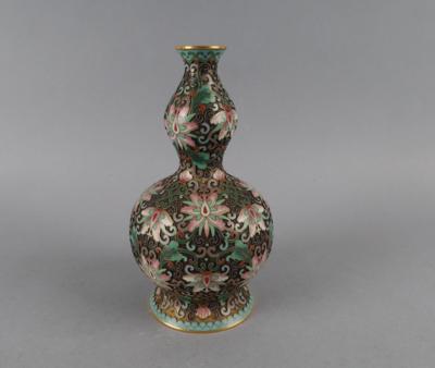 Champlevé Vase, China, 2. Hälfte 20. Jh., - Works of Art