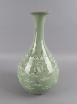 Seladon glasierte Vase, Korea, 20. Jh., - Antiquitäten