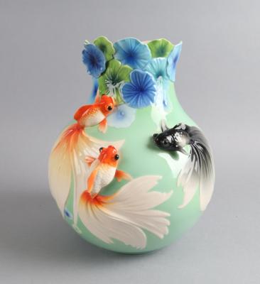Vase 'Continuous Wealth', 'Goldfish Porcelain Vase', Franz Collection, Taiwan bzw. Jingdezhen, 2019 - Antiquitäten