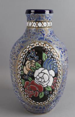 Vase mit Rosendekor aus der Serie Campina, - Works of Art