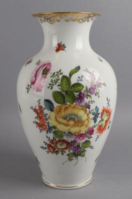 Herend Vase, - Works of Art