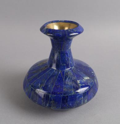 Vase aus Marmor mit Lapislazuliauflagen, 2. Hälfte 20. Jahrhundert - Antiquitäten