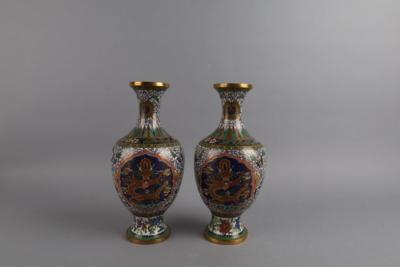 Paar Cloisonné Vasen, China, 20. Jh., - Antiquariato