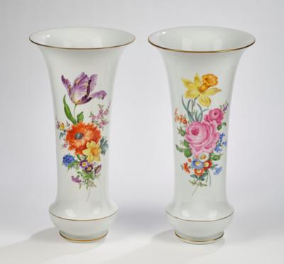 Paar elegante Vasen, Meissen um 1980, - Antiquitäten