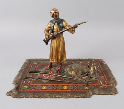 Wiener Bronze - Orientalischer Waffenhändler, - Antiquitäten