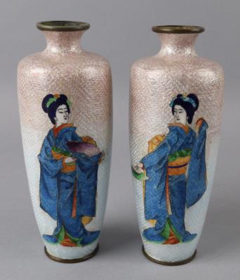 Paar Cloisonné Vasen, Japan, - Antiquitäten