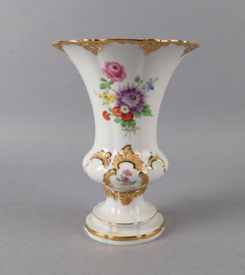 Vase mit Blumenbukett B-Form, Meissen 1964 - Antiquariato