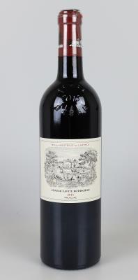 2013 Château Lafite-Rothschild, Bordeaux, 94 Wine Enthusiast-Punkte, in OHK - Wines and Spirits