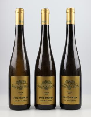 2000 Neuburger Smaragd, 2000 und 2001 Grauburgunder Pluris Smaragd, Weingut Franz Hirtzberger, Wachau, 3 Flaschen - Wines and Spirits powered by Falstaff