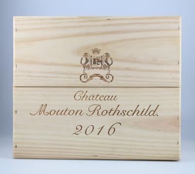 2016 Château Mouton Rothschild, Bordeaux, 100 Parker-Punkte, 3 Flaschen, in OHK - Wines and Spirits powered by Falstaff