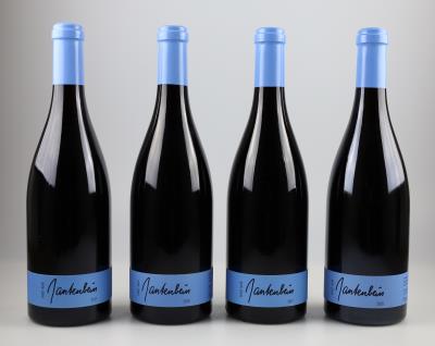 2017, 2018, 2019, 2020 Pinot Noir, Martha und Daniel Gantenbein, Schweiz, 95-96 Parker-Punkte, 4 Flaschen - Víno a lihoviny