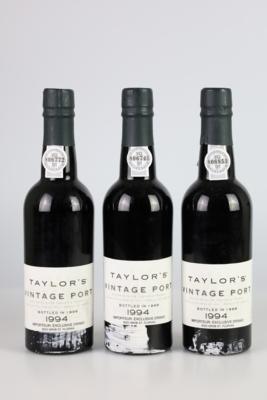 1994 Taylor’s Vintage Port DOC, Taylor’s, Douro, 100 Wine Spectator-Punkte, 3 Flaschen halbe Bouteille 0,375 l - Die große Herbst-Weinauktion powered by Falstaff
