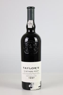 1997 Taylor’s Vintage Port DOC, Taylor’s, Douro, 96 Parker-Punkte - Wines and Spirits powered by Falstaff
