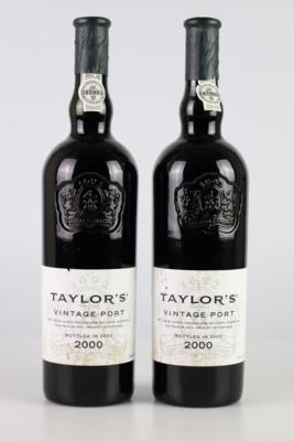 2000 Taylor's Vintage Port DOC, Taylor’s, Douro, 98 Parker-Punkte, 2 Flaschen - Wines and Spirits powered by Falstaff