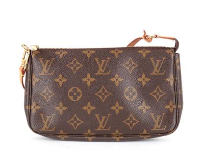 LOUIS VUITTON - Schal, - Vintage Mode und Accessoires 2020/10/06 - Realized  price: EUR 150 - Dorotheum