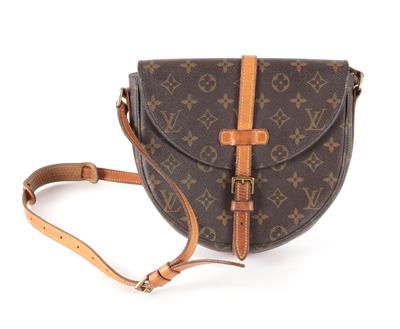 Sold at Auction: Louis Vuitton, LOUIS VUITTON Schulterriemen.