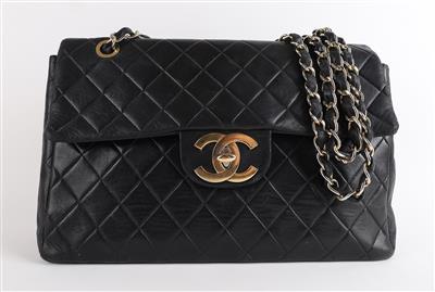 CHANEL Maxi Classic Flap Bag, - Fashion and accessories