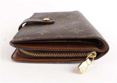 LOUIS VUITTON Flanerie 45, - Handtaschen & Accessoires 2022/12/15 -  Realized price: EUR 550 - Dorotheum