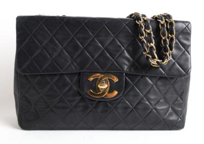 CHANEL Maxi Classic Single Flap Bag, - Kabelky a doplňky