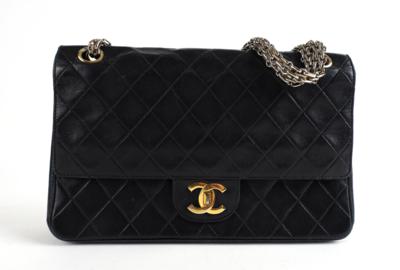 CHANEL Classic Medium Double Flap Bag, - Borse e accessori