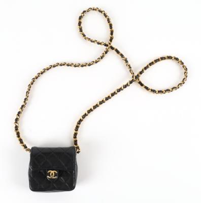 CHANEL Micro Mini Flap Bag, - Handtaschen & Accessoires