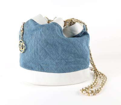 CHANEL Bucket Bag, - Moda e accessori
