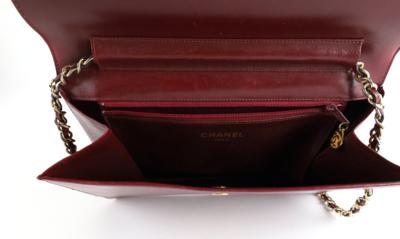 CHANEL Flap Bag, - Handtaschen & Accessoires 2023/03/08 - Realized price:  EUR 900 - Dorotheum