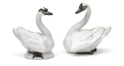 A pair of mute swans, - Sklo, Porcelán