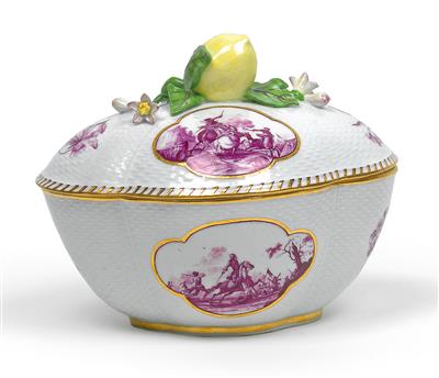 A lidded dish, - Glass and porcelain
