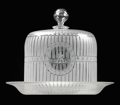 A cheese cover and cheese plate bearing the monogram AF, - Sklo, Porcelán