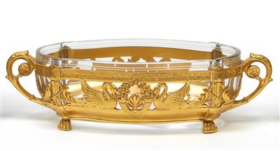 A jardinière with glass liner and gilt mount, - Sklo, Porcelán