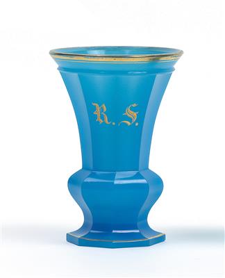 A goblet bearing the gilt monogram R. S., - Glass and porcelain