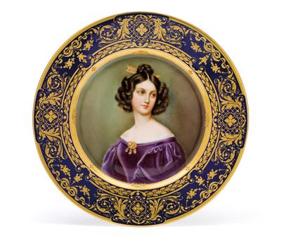 "Anna R. Kaula" – A portrait plate, - Glass and porcelain