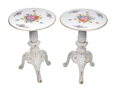 A pair of porcelain tables, - Sklo, Porcelán