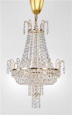 A Swarovski miniature chandelier, - Vetri e porcellane