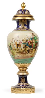 A lidded vase decorated with Napoleon scenes, - Sklo, Porcelán