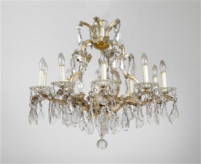 A glass chandelier, - Sklo, Porcelán