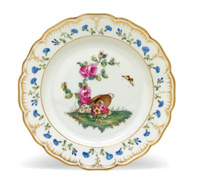 Dinner plates from a service for S. M. Emperor Wilhelm II, - Sklo, Porcelán