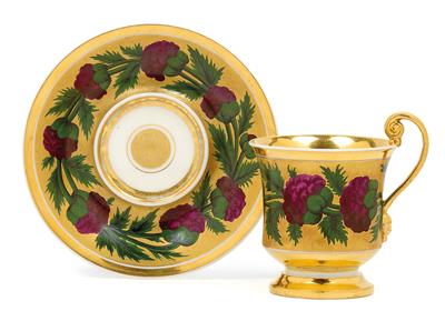 A French gold cup with gold saucer, - Sklo, Porcelán