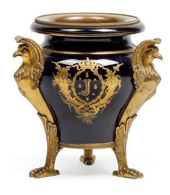 A French cachepot with gilt bronze mount, - Glass and porcelain
