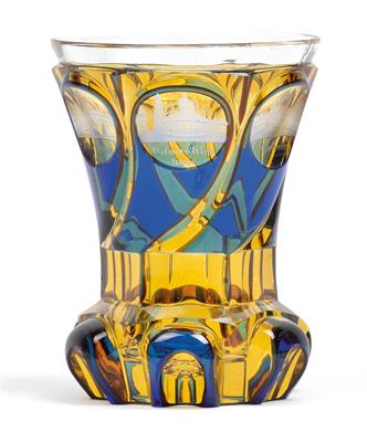 A footed cup decorated with views of Prague, - Sklo, Porcelán