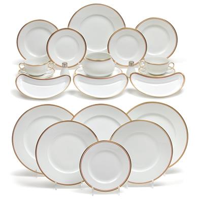 A dinner service, - Sklo, Porcelán