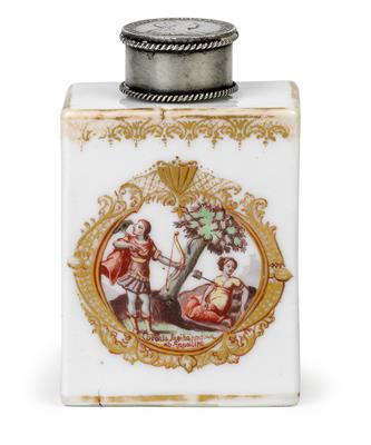 A tea caddy with silver lid and inset coin “FRID. AUGUST. D. G. DUX SAX. ELECTOR”, - Sklo, Porcelán