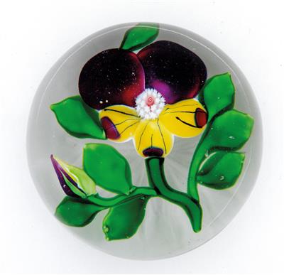 Baccarat – A paper weight, - Sklo a Porcelán