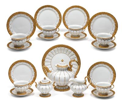 An ornamental tea service, - Vetri e porcellane