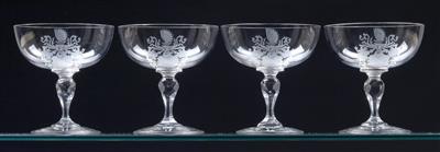 Champagnerschalen mit dem Wappen der Familie Kuffner, - Glas und Porzellan